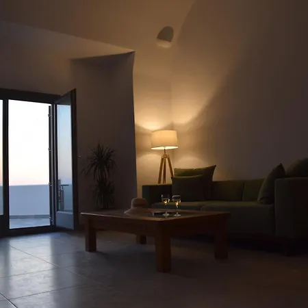 White Ibex Tatil Evi Emporio (Santorini)