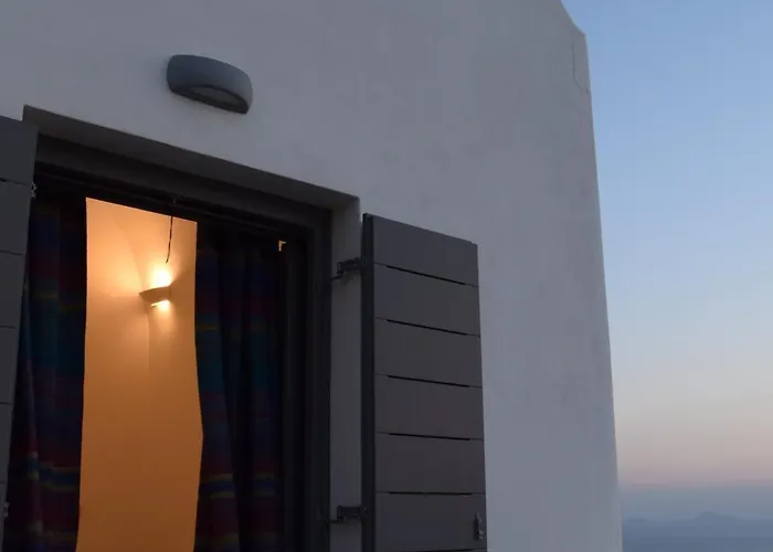 White Ibex * Emporio (Santorini)