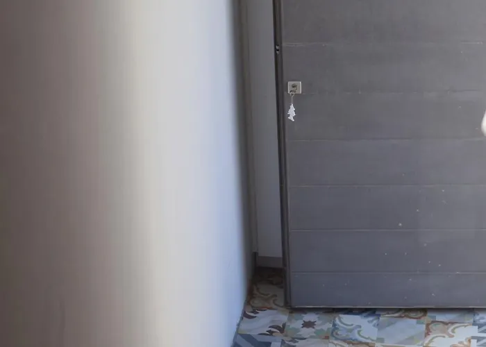 White Ibex Emporio (Santorini)